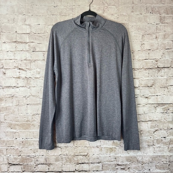 Rhone Men's Gray Versatility Perforated Yoke 1/4 Zip Training Long Sleeve L/XL - Picture 1 of 10